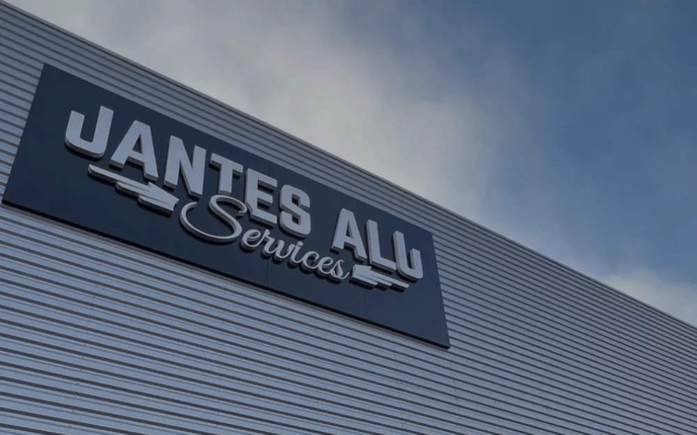 Jantes Alu Services se développe et entre à Paris